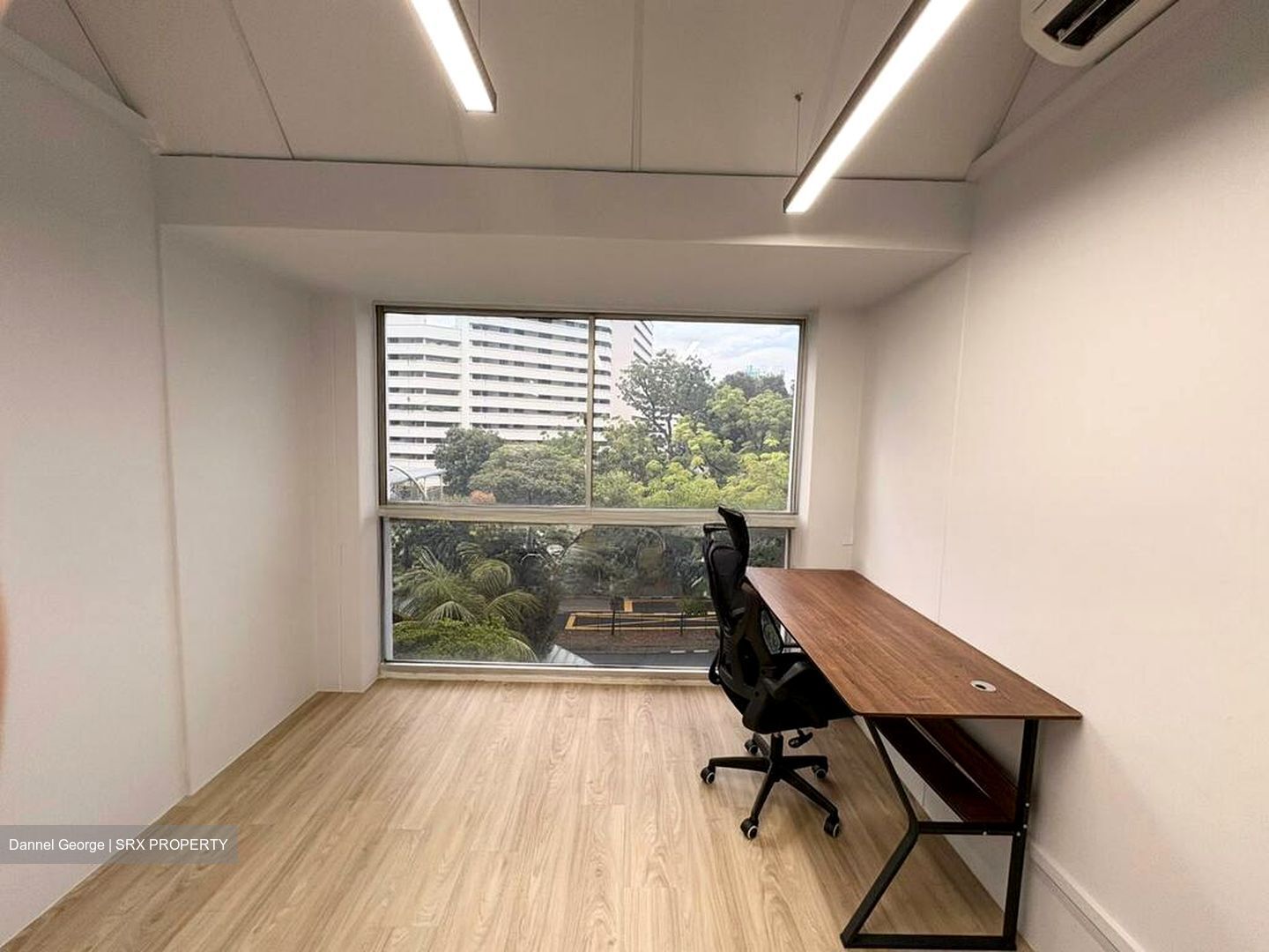 Jurong Gateway Road (D22), Office #497898321